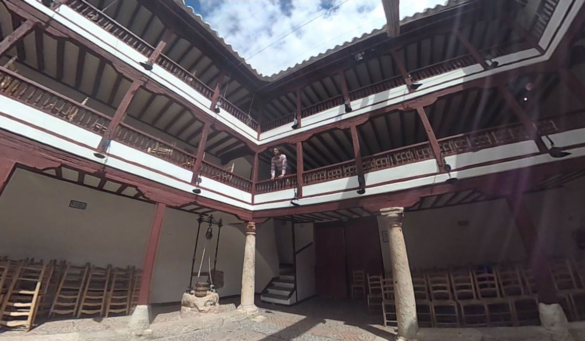 Christopher Oechler at the Corral del Pr&iacute;ncipe