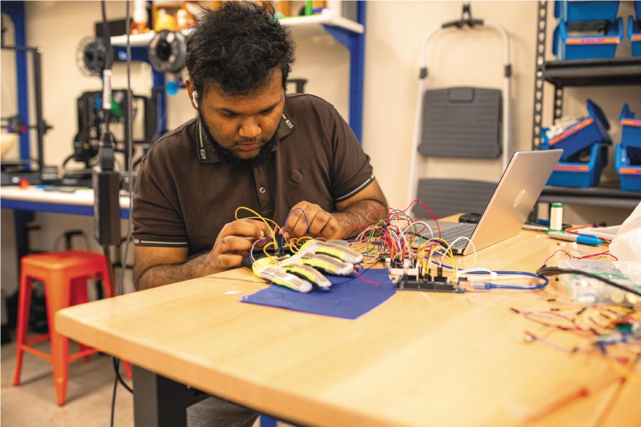 Saim Joardder &rsquo;27 in the Innovation and Creativity Lab (ICL).